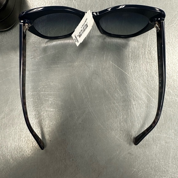 Coach sunglasses NWT - Picture 6 of 6